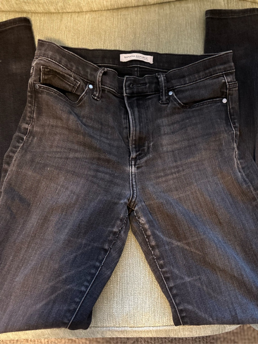 Banana Republic women’s (28) Black skinny, high-waisted Jeans